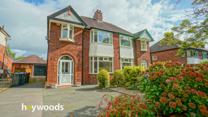 3 Bedroom Semi-Detached House To Rent In Kingsway East, Westlands, Newcastle-under-Lyme, ST5