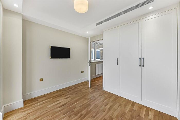 2 Bedroom Flat To Rent In Blair Court, Boundary Road, London, NW8