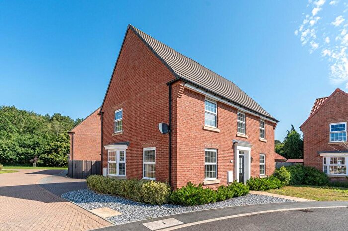 4 Bedroom Detached House For Sale In Rowan Crescent, Horsford, NR10