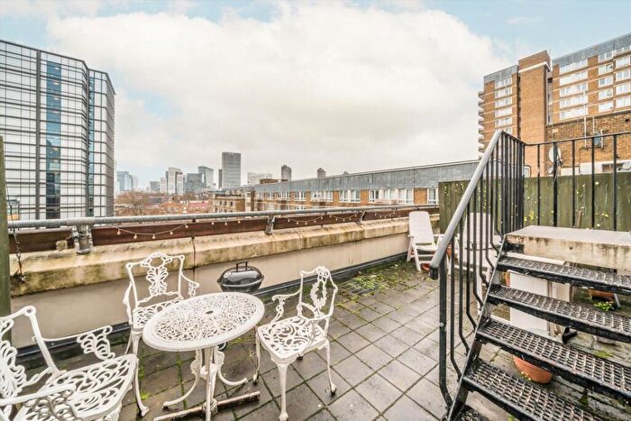 2 Bedroom Flat To Rent In St. Luke's Estate, Peerless Street, EC1V