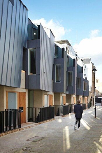 2 Bedroom Apartment To Rent In Godson Street, Islington, London, N1