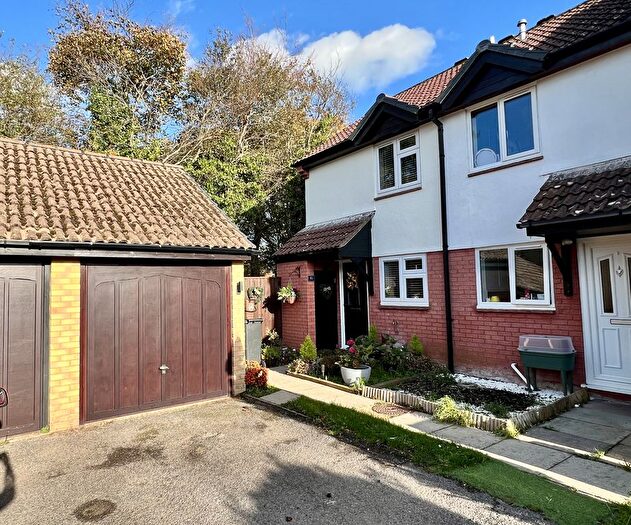 2 Bedroom End Terrace House For Sale In Cucklington Gardens, Muscliff, Bournemouth, BH9