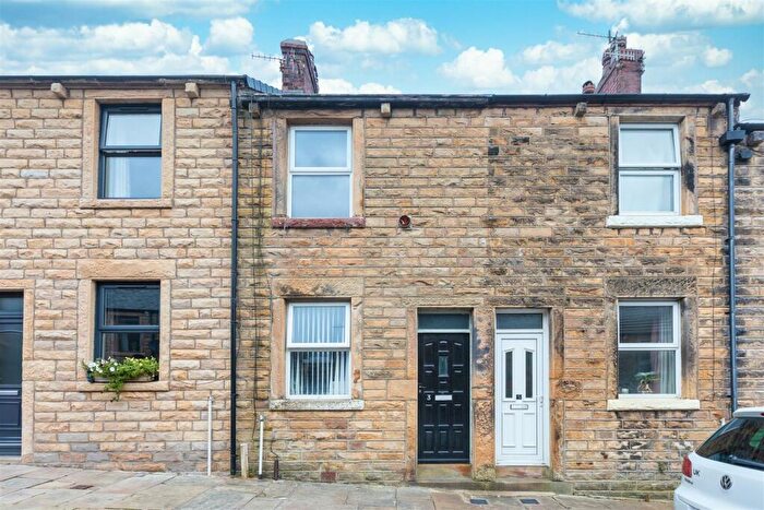 2 Bedroom Terraced House For Sale In Dundee Street, Lancaster, LA1