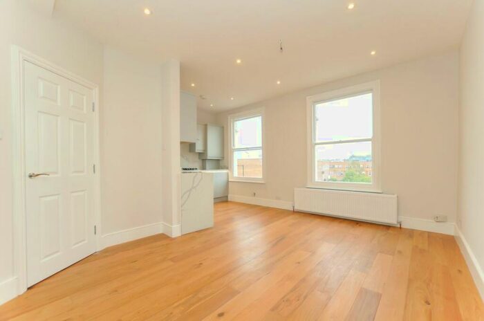 1 Bedroom Flat To Rent In Brooke Road, Stoke Newington, N16