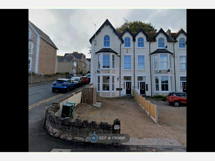 2 Bedroom Flat To Rent In Abergele Road, Colwyn Bay, LL29