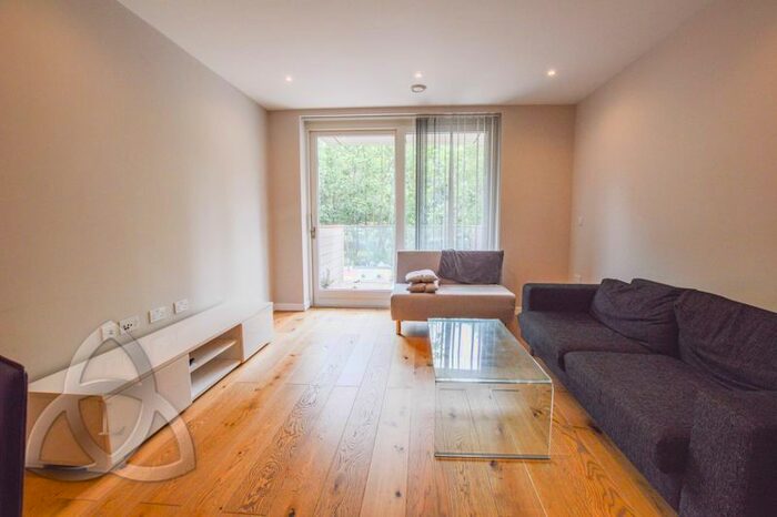 1 Bedroom Flat To Rent In Amberley Road, Little Venice, W9