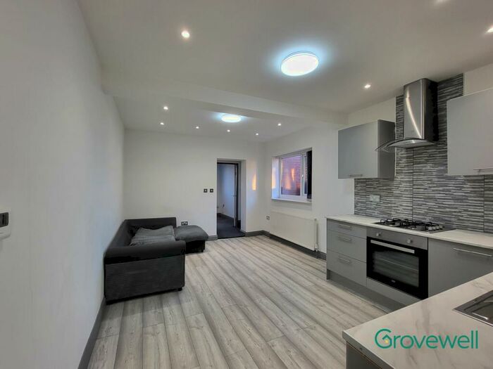 2 Bedroom Flat To Rent In Mosley Common Road, Worsley, Manchester, M28