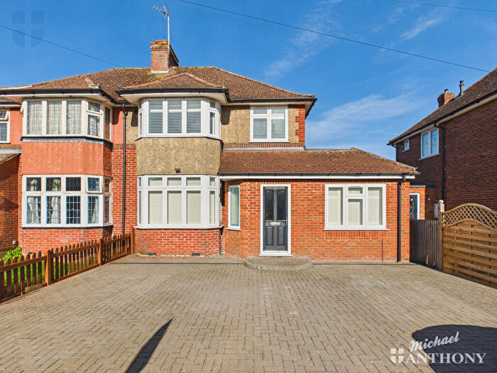 3 Bedroom Semi Detached House To Rent In Turnfurlong, Aylesbury, HP21