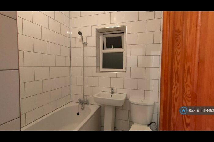 2 Bedroom Terraced House To Rent In Molyneux Street, Rochdale, OL12