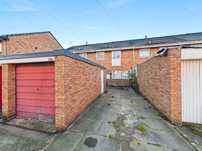 3 Bedroom Terraced House For Sale In Unwin Road, Cheltenham, Gloucestershire, GL51