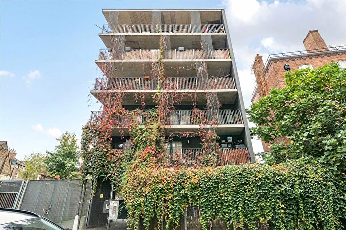 1 Bedroom Flat To Rent In Antony House, Pembury Place, Hackney, London, E5