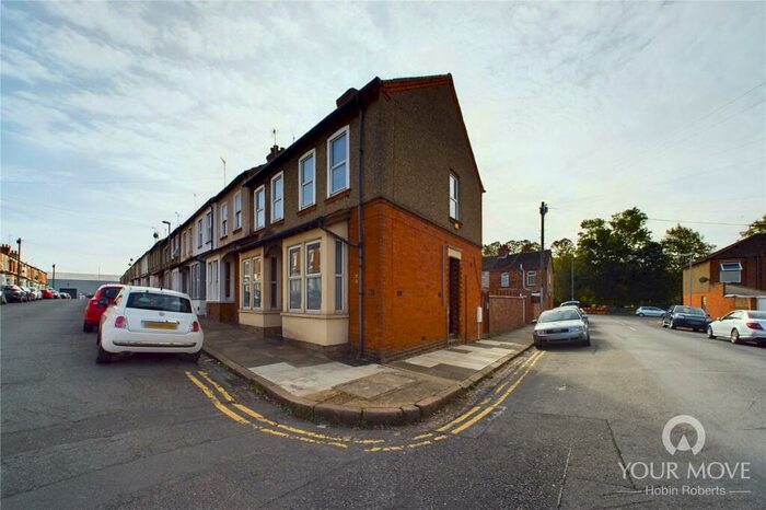 1 Bedroom Flat To Rent In Raymond Road, Northampton, NN5
