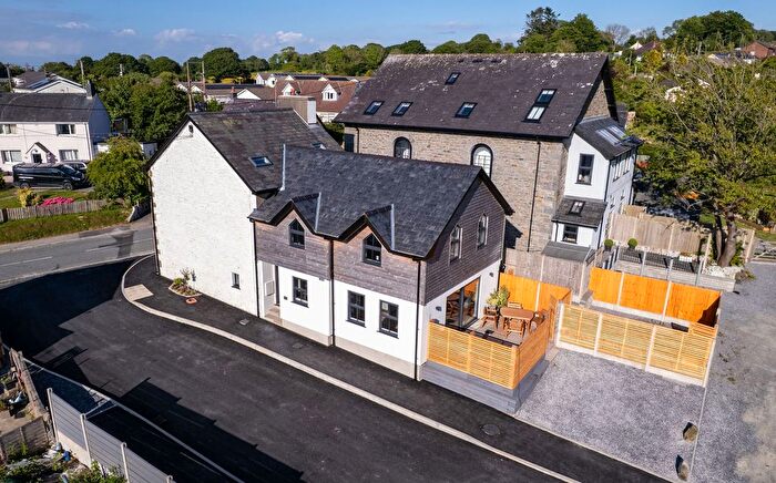 3 Bedroom Semi-Detached House For Sale In Goldcrest, Llanarth, SA47