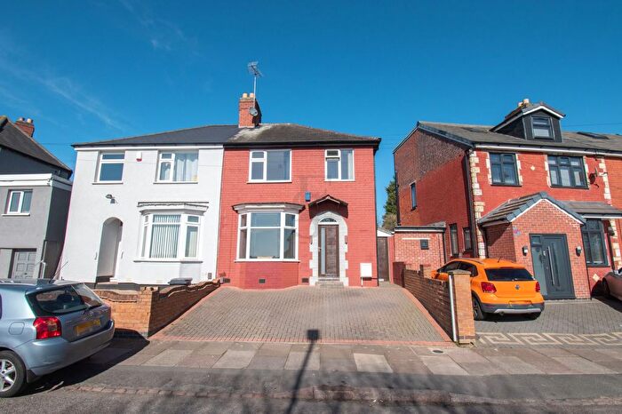 3 Bedroom Semi Detached House For Sale In Gwendolen Road, Leicester, LE5