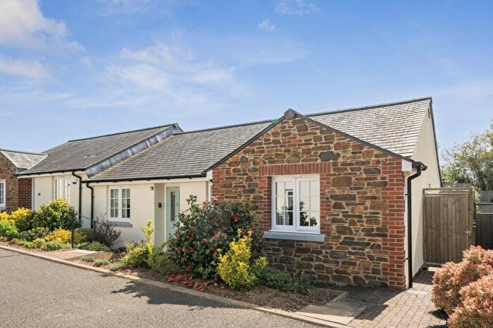 3 Bedroom Semi Detached House For Sale In Callington, PL17