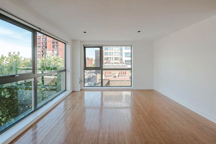 2 Bedroom Flat For Sale In Kingsland Road, Hackney, London, E8