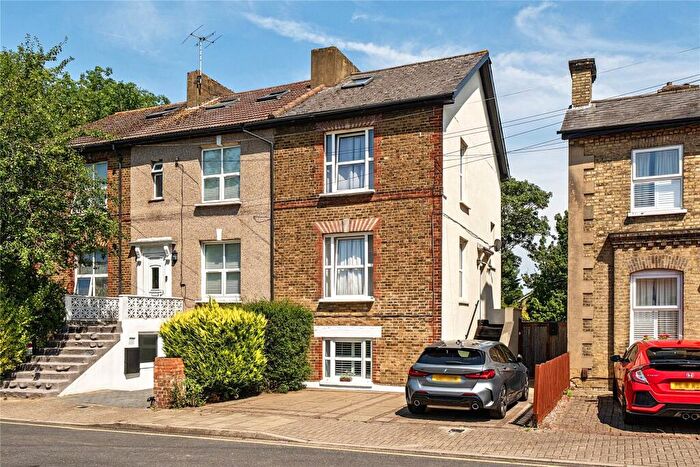1 Bedroom Flat For Sale In Stanley Road, Bromley, BR2