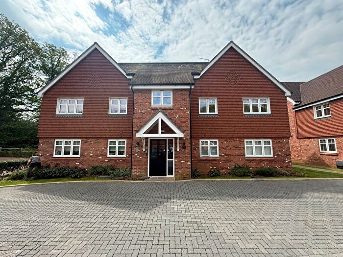 2 Bedroom Flat To Rent In Merrifield Lane, Burgess Hill, RH15