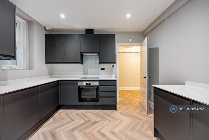 4 Bedroom Flat To Rent In Richmond Chambers, Bournemouth, BH2