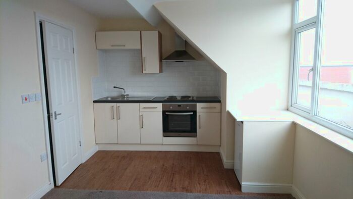 1 Bedroom Flat To Rent In Flat 26, York House, Town Centre DN1