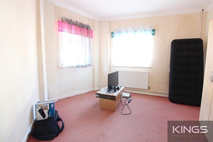 2 Bedroom Flat To Rent In Priory Road, Southampton, SO17