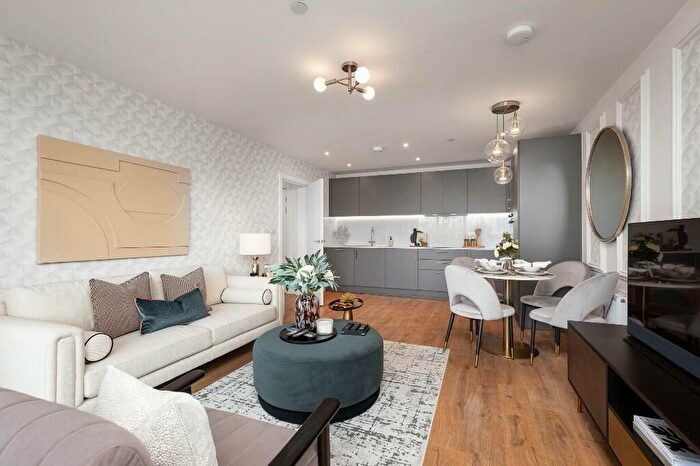 2 Bedroom Flat For Sale In "Founders Court South Type F-" At Market Street, Dartford, DA1