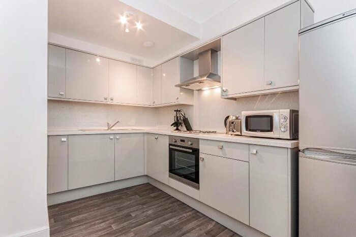 3 Bedroom Flat To Rent In Falcon Avenue, Morningside, Edinburgh, EH10