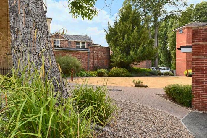 2 Bedroom Flat To Rent In Morgan House, Ripon Croft, , York, YO31