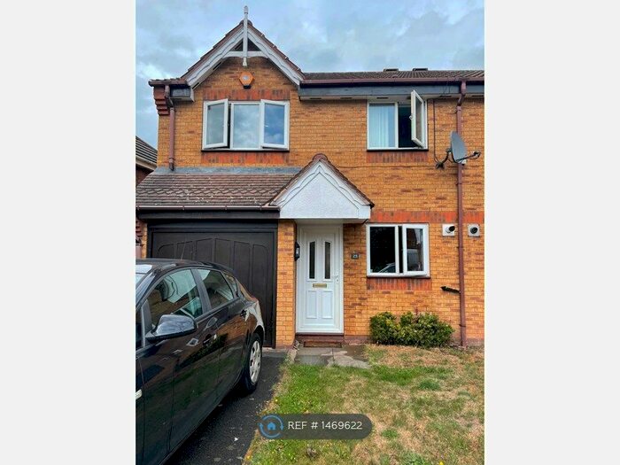 3 Bedroom Semi-Detached House To Rent In Standbridge Way, Tipton, DY4