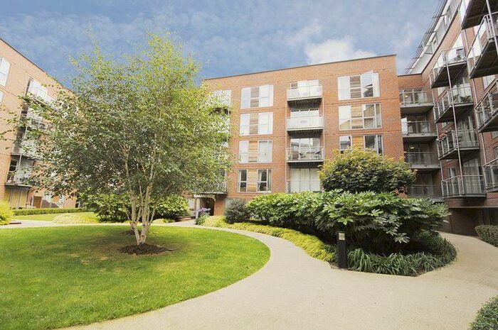 1 Bedroom Flat To Rent In The Heart, Walton-on-Thames, KT12