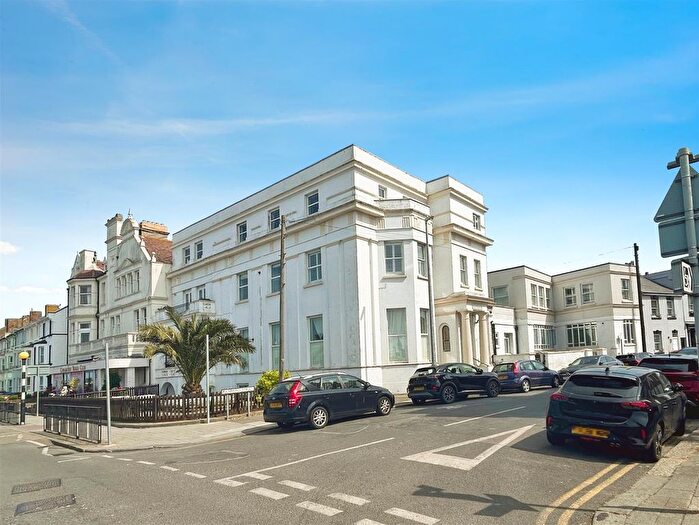2 Bedroom Flat To Rent In Richmond Street, Herne Bay, CT6