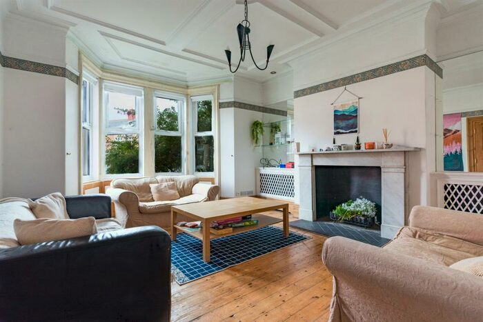 5 Bedroom Terraced House To Rent In Kingswood Avenue, Newcastle Upon Tyne, NE2