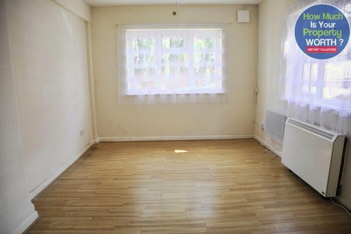 Studio To Rent In Hurst Grove, Bedford, MK40
