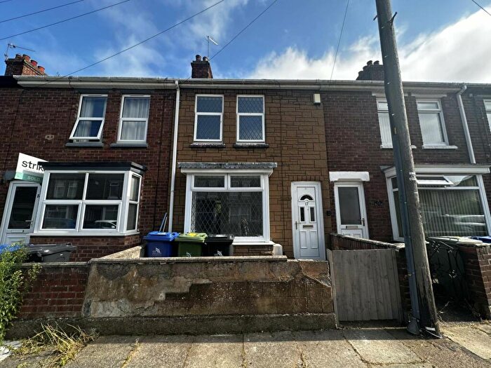 3 Bedroom Terraced House To Rent In Bowers Avenue, Grimsby, DN31