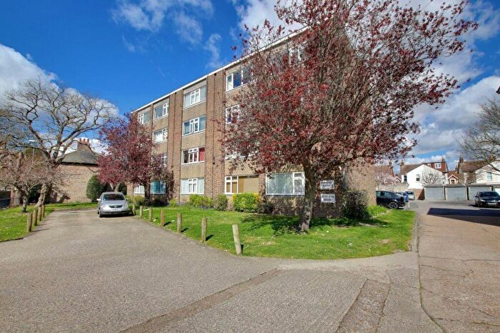 Flat To Rent In Alfriston House, Broadwater Street East, Worthing, West Sussex, BN14
