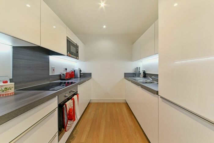 1 Bedroom Flat To Rent In Mandara Place, Greenland Place, Yeoman Street, Surrey Quays, SE8