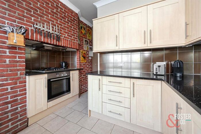 2 Bedroom Flat For Sale In Montefiore Road, Hove, BN3