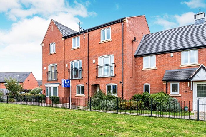 3 Bedroom Terraced House To Rent In Highland Drive, Loughborough, LE11