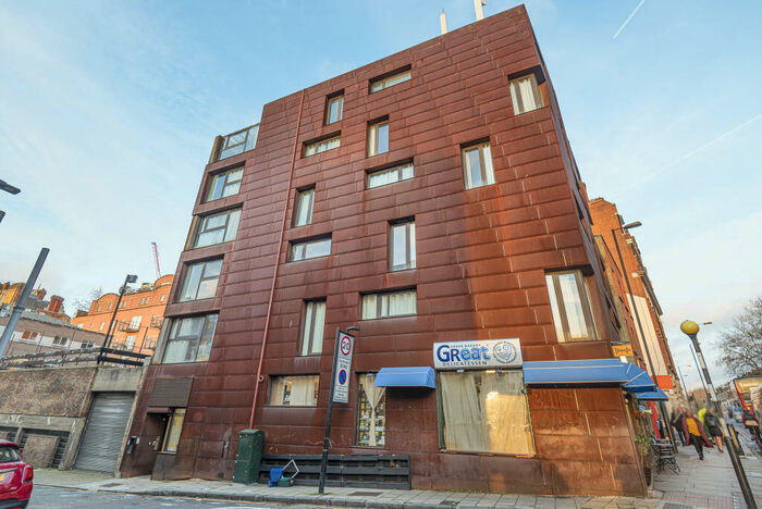 2 Bedroom Flat To Rent In Topham Street, London, EC1R