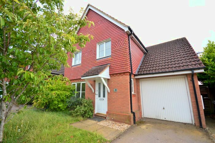 3 Bedroom Property To Rent In Windsor Drive, Thrapston, Kettering, NN14