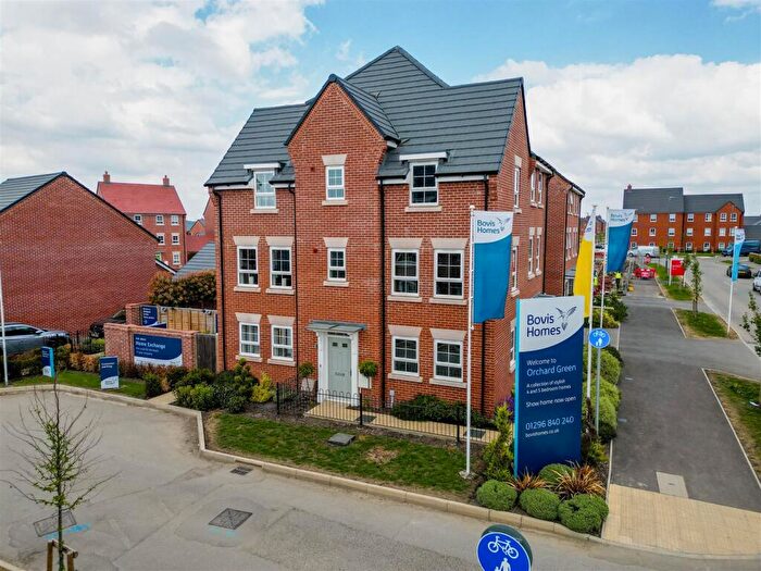 3 Bedroom End Of Terrace House For Sale In Edmondson Street, Broughton, Aylesbury, HP22