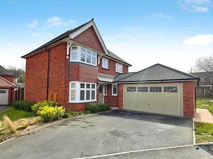 4 Bedroom Detached House For Sale In Boundary Drive, Amington, Tamworth, B77