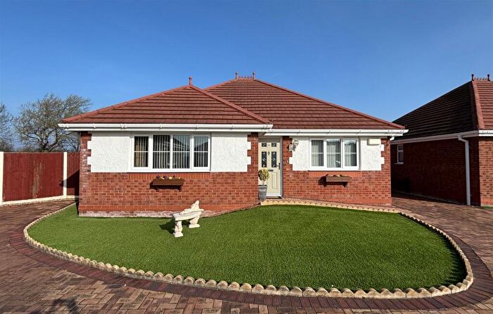 3 Bedroom Detached Bungalow For Sale In Summer Court, Towyn, LL22