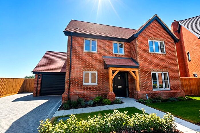 4 Bedroom Detached House For Sale In Tower House Farm, Mortimer, Reading, RG7