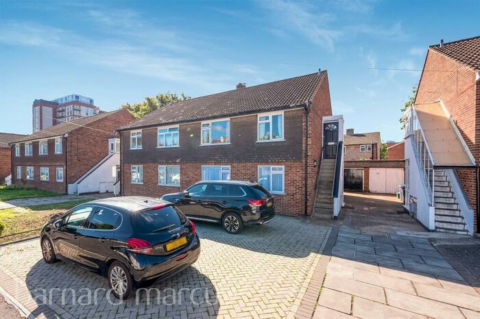 2 Bedroom Maisonette To Rent In Sussex Close, New Malden, KT3