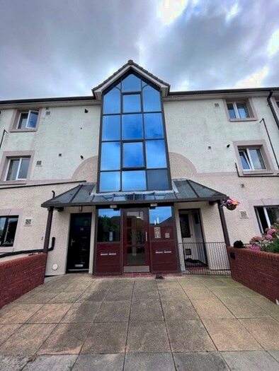 2 Bedroom Flat To Rent In Elder Court, Woodside Road, Ccrington, Lancashire, BB5