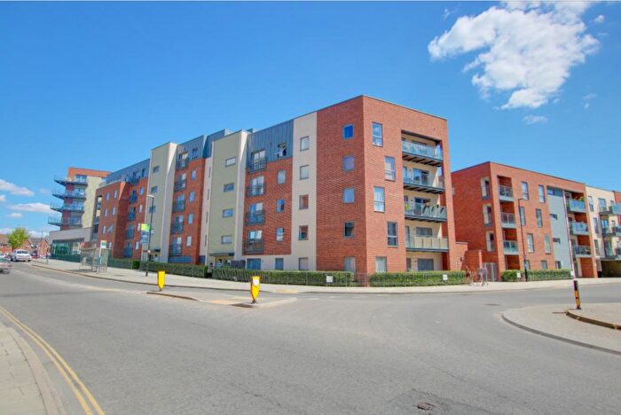 2 Bedroom Flat To Rent In John Thornycroft Road, Southampton, SO19