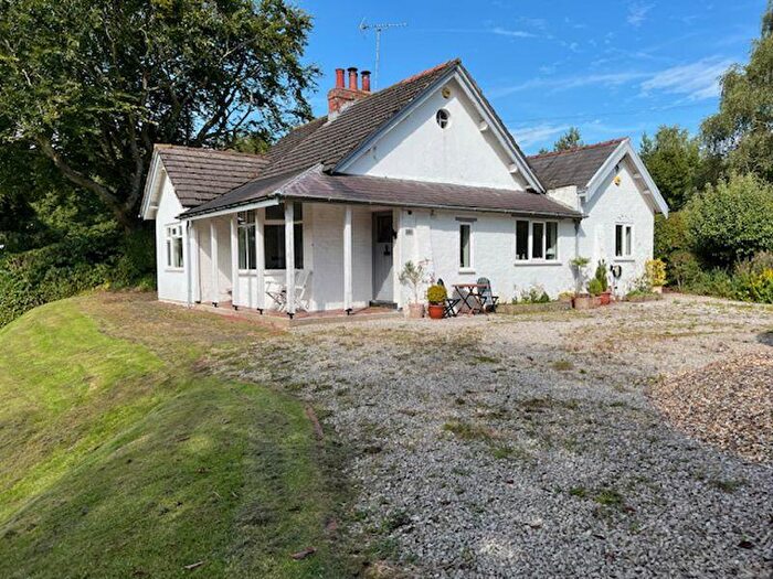 3 Bedroom Detached Bungalow For Sale In Potters Lane, Samlesbury, Preston, PR5