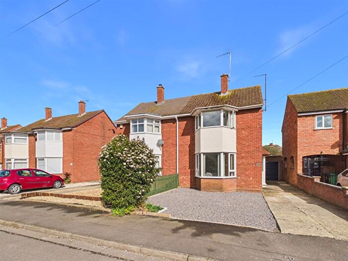 2 Bedroom Semi Detached House For Sale In Beechcroft Road, Longlevens, Gloucester, GL2