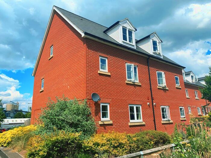 4 Bedroom Town House To Rent In Abbeyfields, Bury St Edmunds, IP33